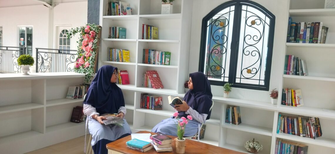 Jakarta Islamic Boarding School (JIBBS & JIGSc)